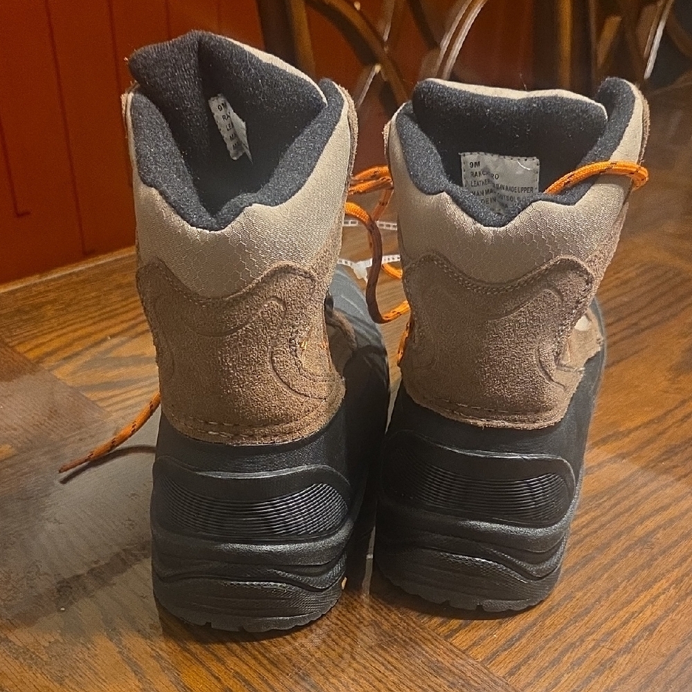 Khombu Tan and Black Outdoor Boots with Orange Laces In Men's Size 9 NWOB - Picture 9 of 10